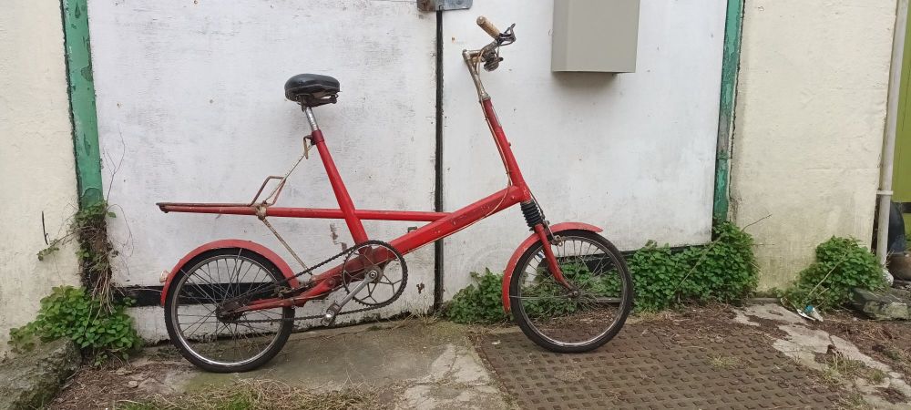 Red vintage shopper bike with rear rack — refurbished secondhand bike for sale in Hove